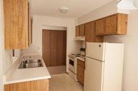 Building Photo - 1511 Falcon Dr