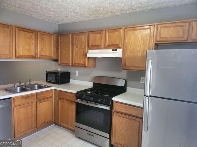 Building Photo - 7018 Panda Rd