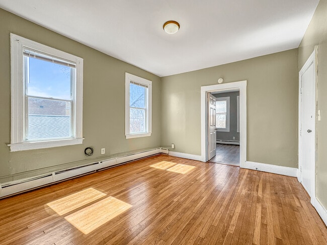 Building Photo - 142-144 Clark St