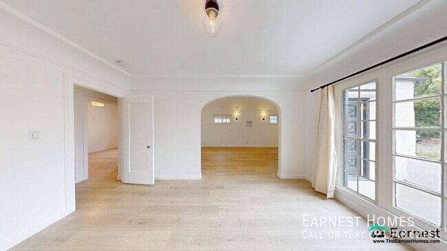 Foto del edificio - 2032 W 80th St