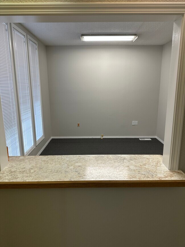 Foto del edificio - 1120 W Lincoln Ave