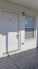 Building Photo - 145 Darlene Dr