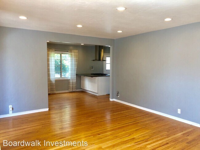 Foto del edificio - 3 br, 1 bath House - 862 Green Ave.