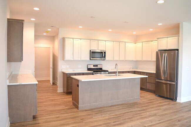Foto del edificio - 221 NW 3rd Ave