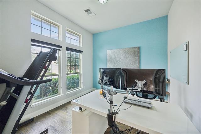 Foto del edificio - 5024 Amande Ave