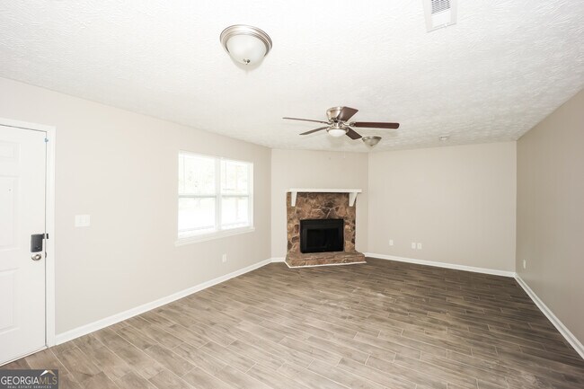 Building Photo - 1017 Lombardy Way