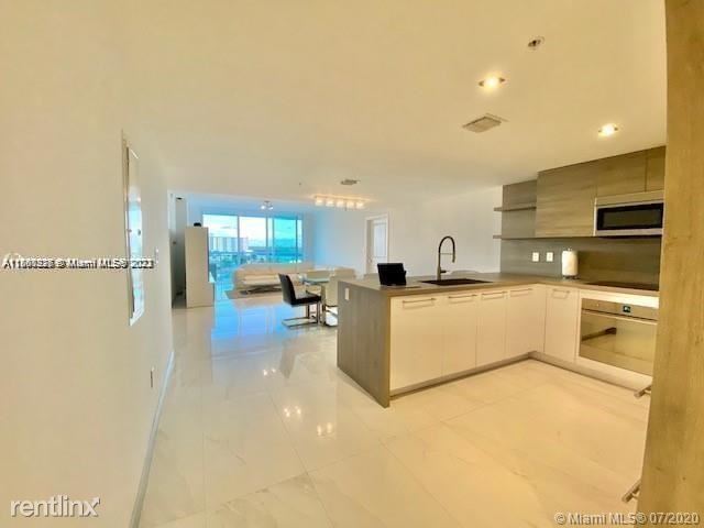 Foto del edificio - 3 br, 3 bath House - 400 Sunny Isles Blvd ...