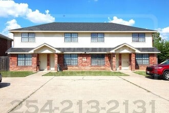 Building Photo - 1011 Lansberry Ct