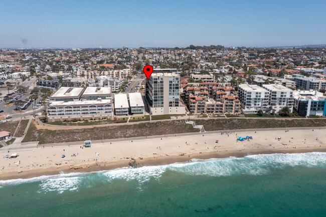 Building Photo - 531 Esplanade