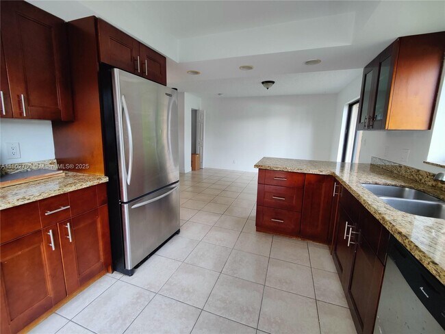 Foto del edificio - 181 Wimbledon Lake Dr