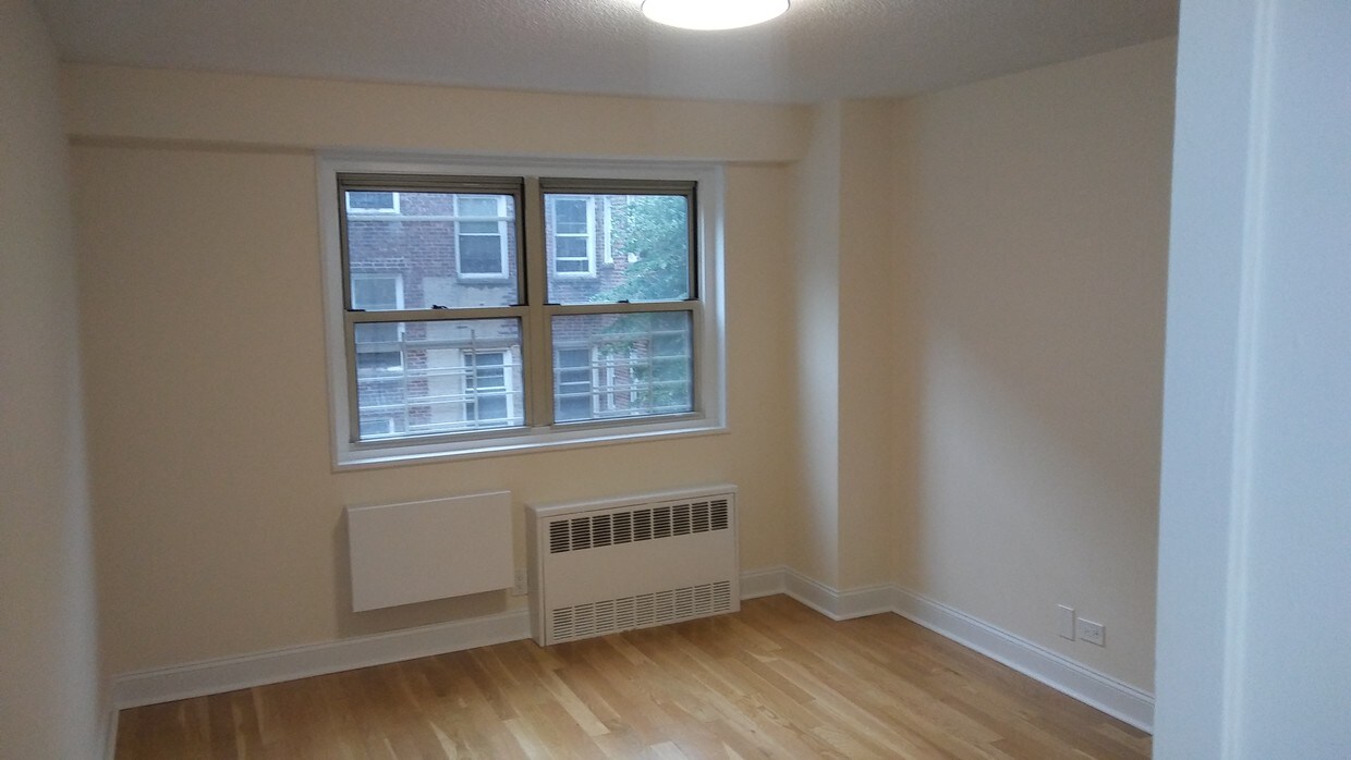 Room 1 - 1889 Sedgwick Ave