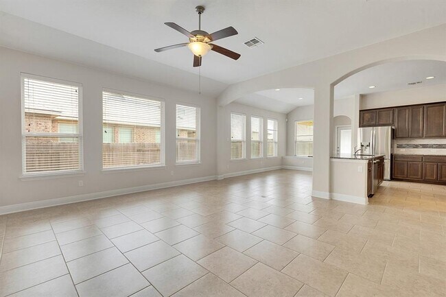 Building Photo - 3215 Honey Peach Way