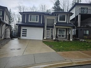 Building Photo - 8512 Forest Gate Dr