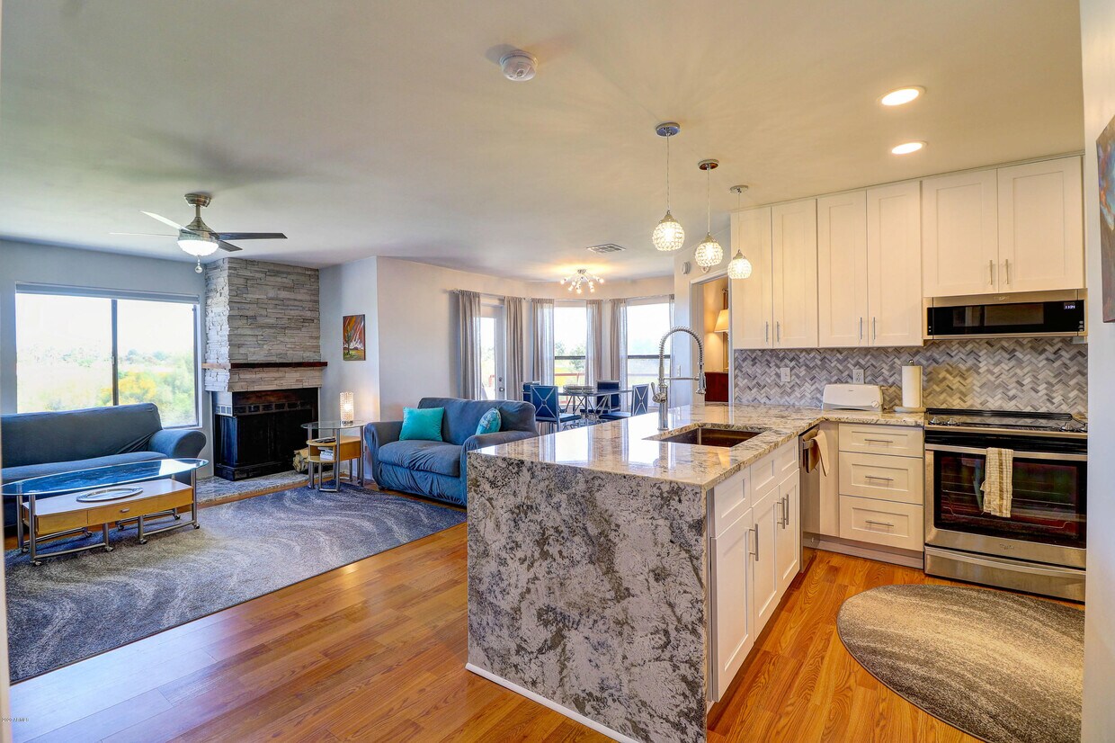 Foto principal - 4850 E Desert Cove Ave