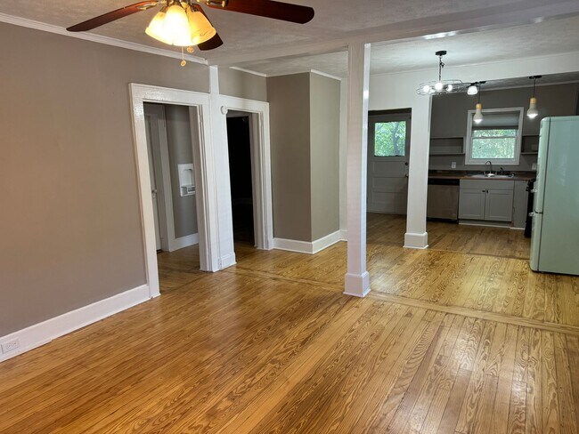 Building Photo - Home for rent!