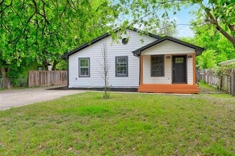 Building Photo - 6307 Chesterfield Ave