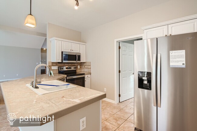 Building Photo - 17435 Cambridge Grove Dr, Huntersville, NC...