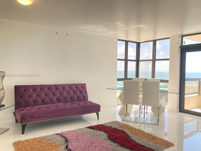 Foto del edificio - 2555 Collins Ave