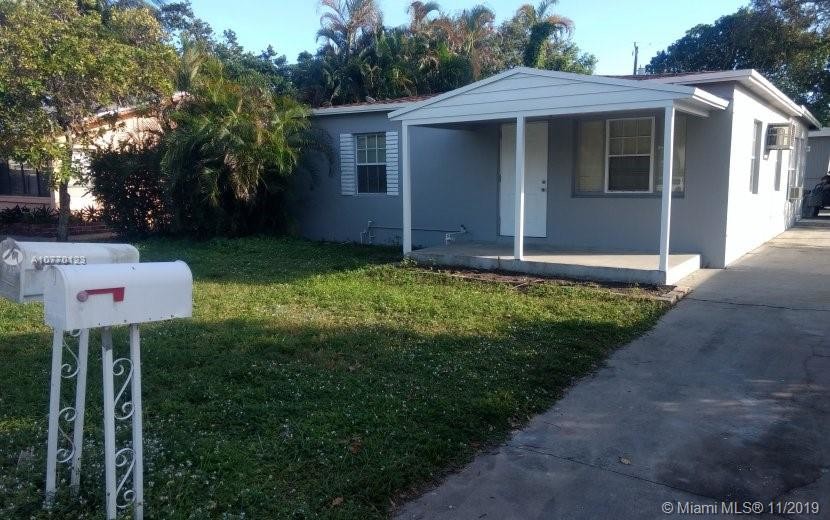 Foto principal - 244 SW 21st St