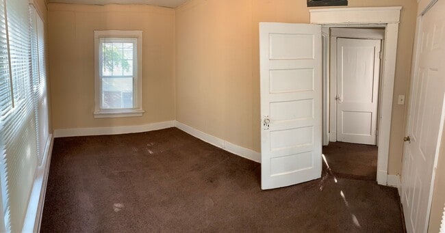 Building Photo - 93 S Duncan Ave