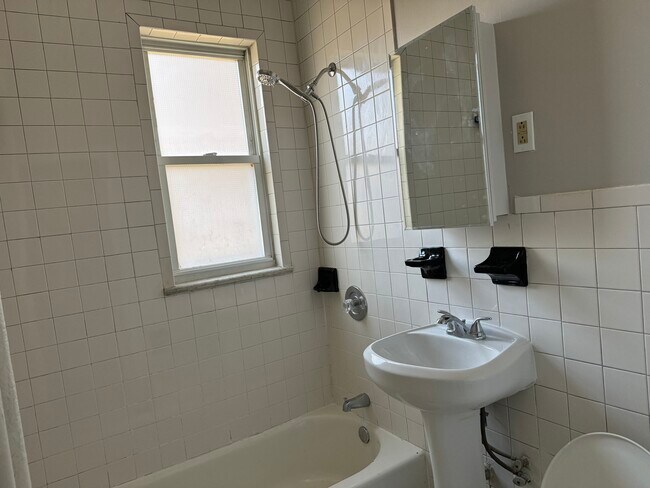 Foto del edificio - 6020 Boulevard E