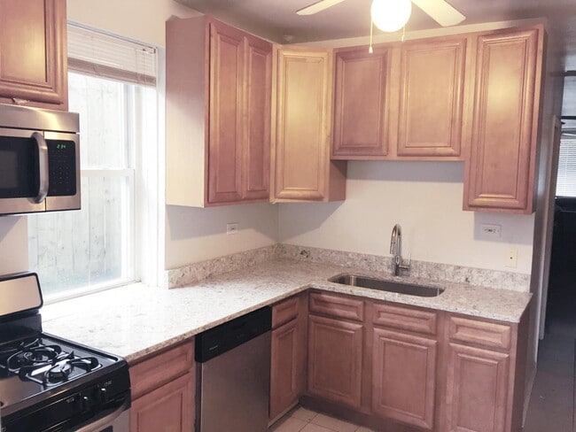 Photo - 1141 W Addison St Apartment