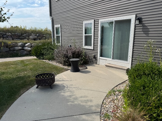 Foto del edificio - 4357 Eagle Ridge Ln