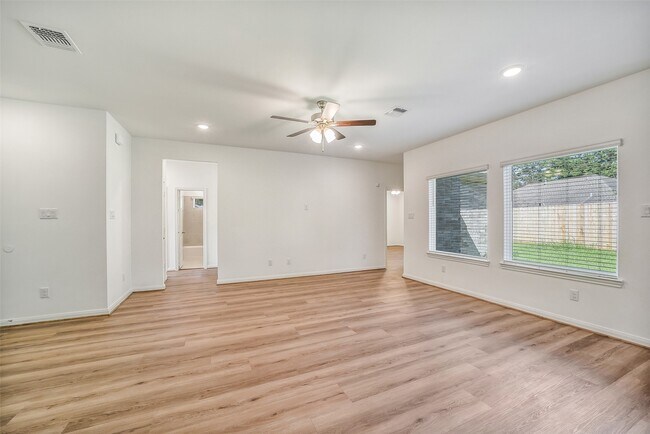 Foto del edificio - 11943 Pondwood Dr