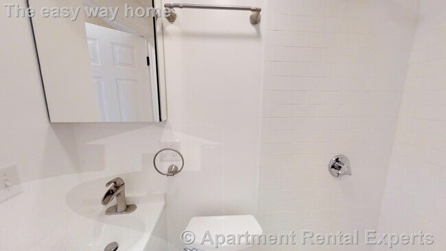 Building Photo - 48-50 Lowell St Unit #3