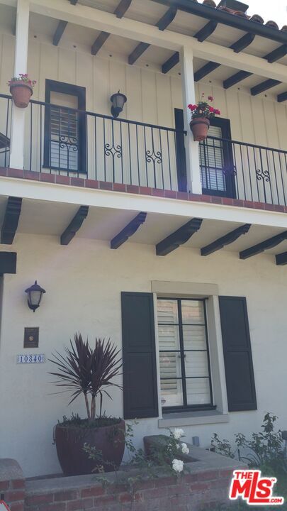 Foto del edificio - 10840 Lindbrook Dr