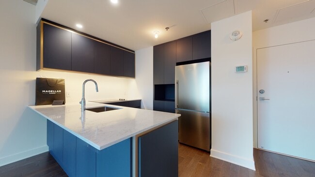 Building Photo - 5505 Bd du Quartier