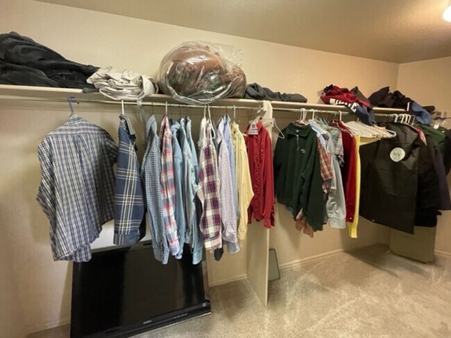 Foto del edificio - Beautiful 3-BR 3-BA + Office "Wont Last Long"