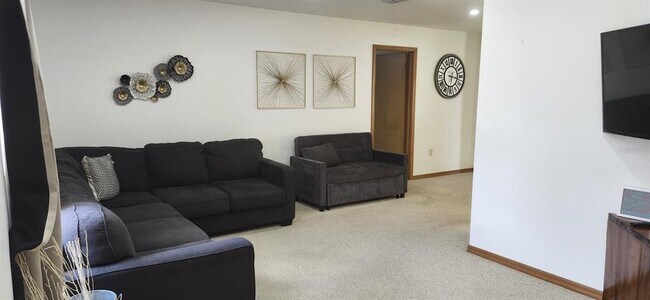 Foto del edificio - 6321 Piedmont Dr
