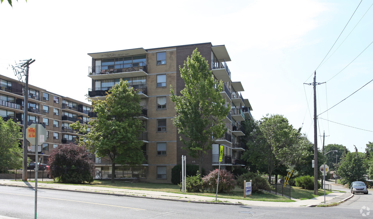 Building Photo - Greenview Apartments