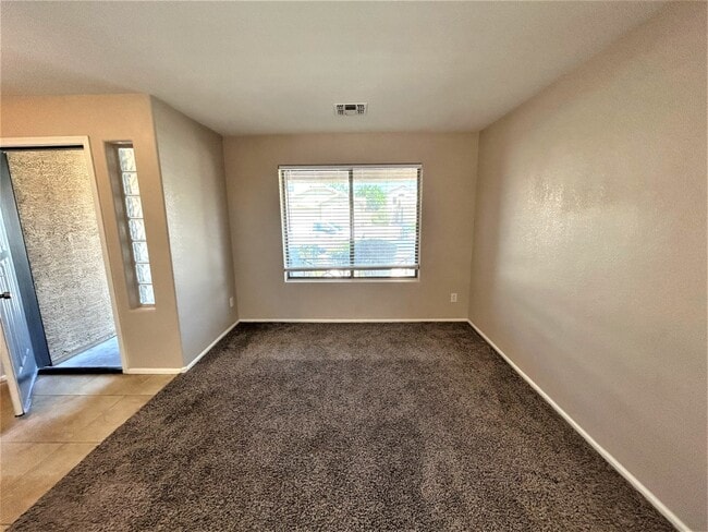 Building Photo - 16585 W Latham St