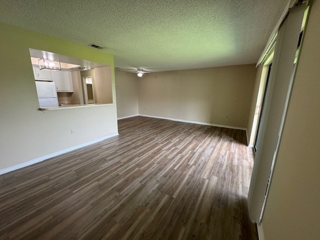 Foto del edificio - 2815 Rhonda Ln