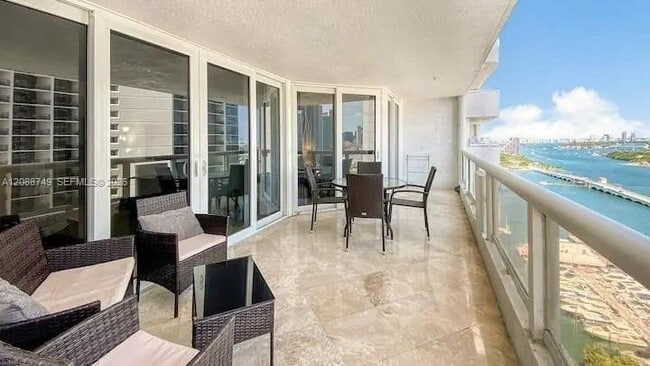 Foto del edificio - 1717 N Bayshore Dr