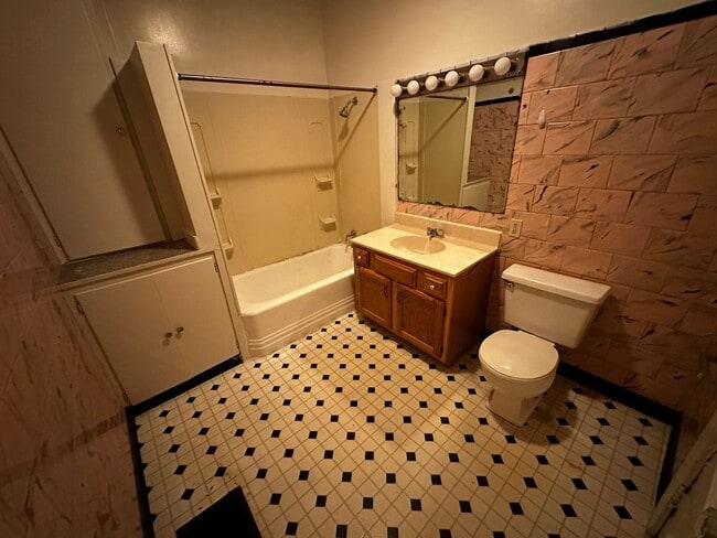 Foto del edificio - 514 S Washington St