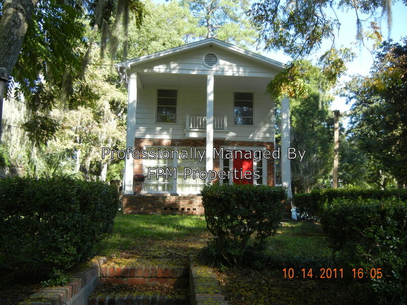 Foto principal - 1687 Glendale Rd