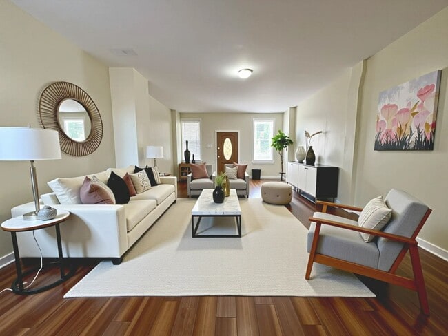 4 Bedroom 1 Bathroom Rowhome in Reading w/... - 4 Bedroom 1 Bathroom Rowhome in Reading w/...