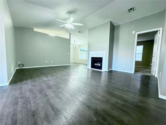 Foto del edificio - 1508 Rice Rd