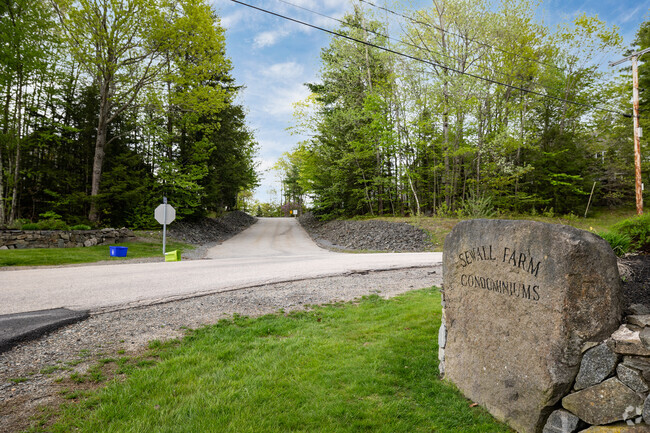 28 Lilac Ln Newmarket, NH - Sewall Farm Townhomes