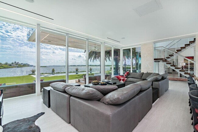 Building Photo - 2299 Ibis Isle Rd E
