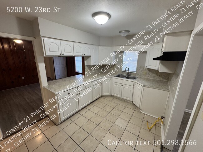 Foto del edificio - 5200 W 23rd St
