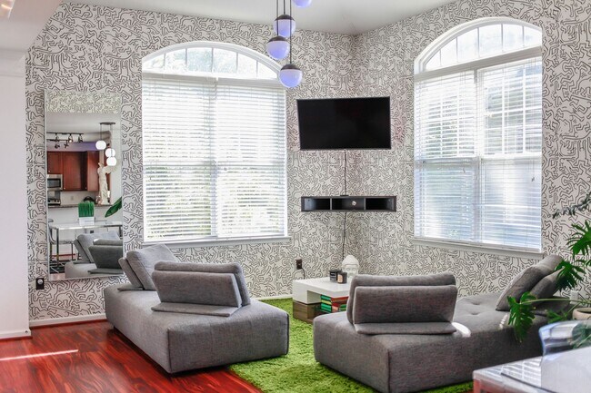 Foto del edificio - Riverside  Condo-RARE-Ready Jan 26