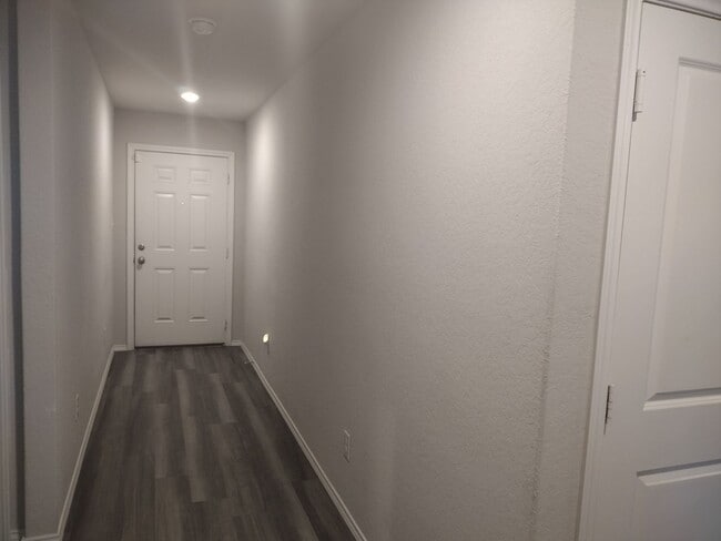 Photo - Charming 3 bedroom in Republic Creek! House