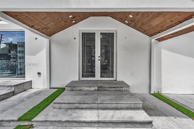 Foto del edificio - 394 SE 5th Ave