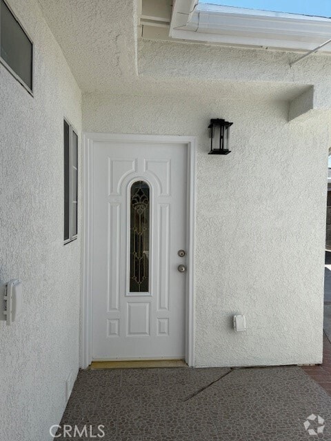 Building Photo - 347 E 224th St