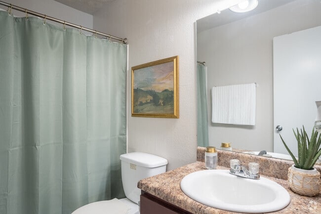 2BD, 2BA - 1,030SF - Dwell @ 750