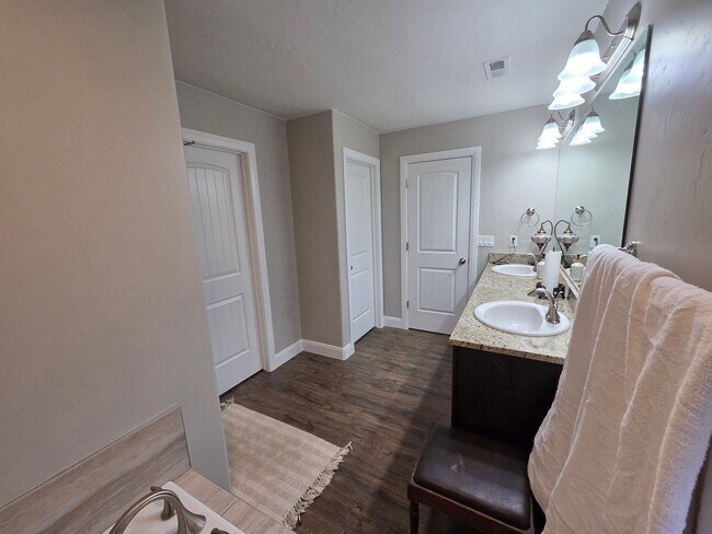 Foto del edificio - Stunning 3 bed home - like new